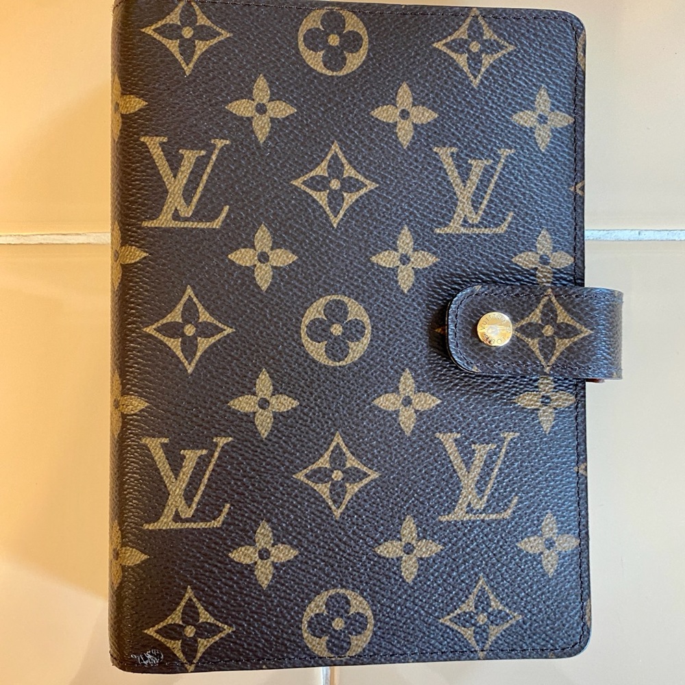 Authentic Louis Vuitton MM agenda